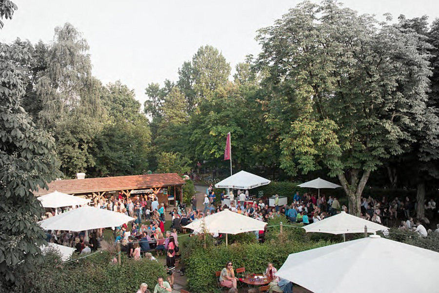 Haus Am Walde Bremen
 Cour ti met asperges en gerookte zalm lente op je bord