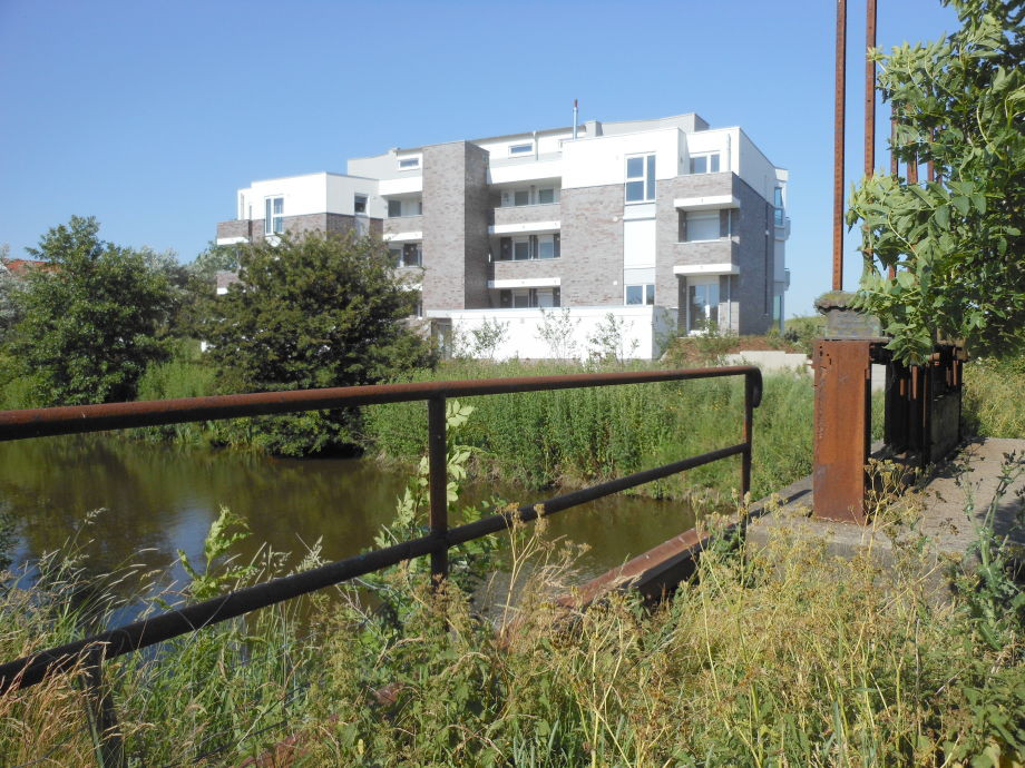 Haus Aurora
 Ferienwohnung DeRoggenbloom Wurster Nordseeküste Firma