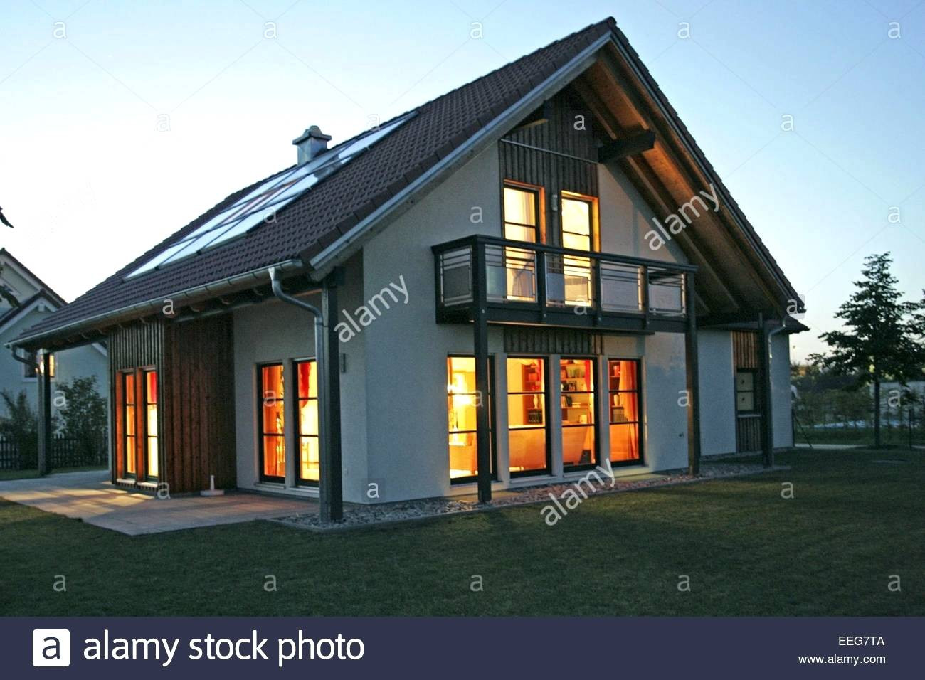 Haus Beleuchten
 Haus Beleuchten Bild Von Dacha Berstand Beleuchtung