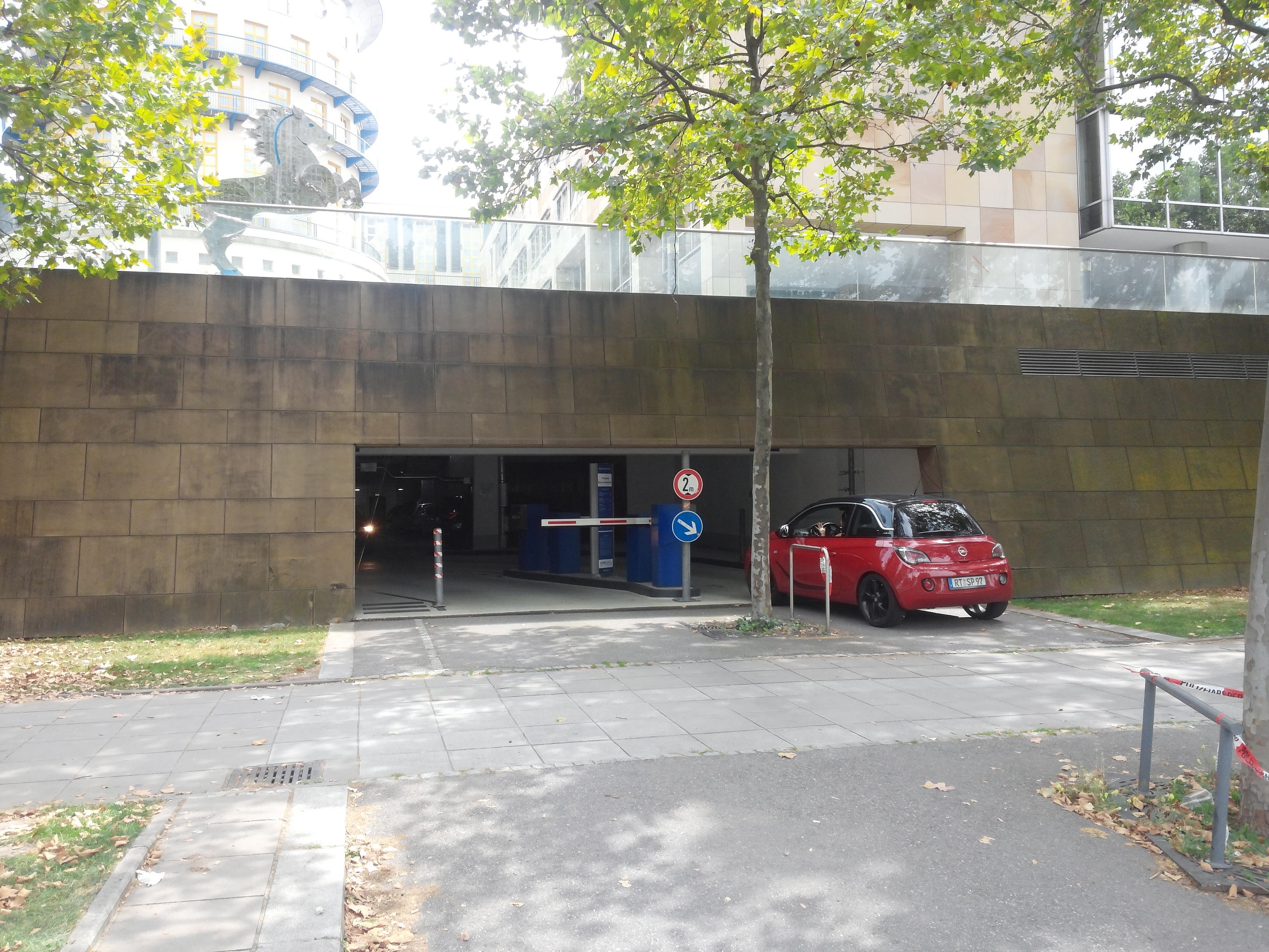 Haus Der Geschichte Stuttgart
 Haus der Geschichte Parking in Stuttgart