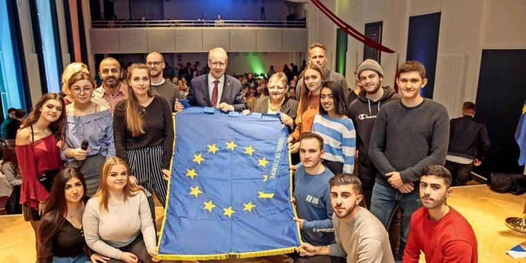 Haus Der Jugend Hannover
 Auszeichnung Hannover erhält Ehrenfahne des Europarates