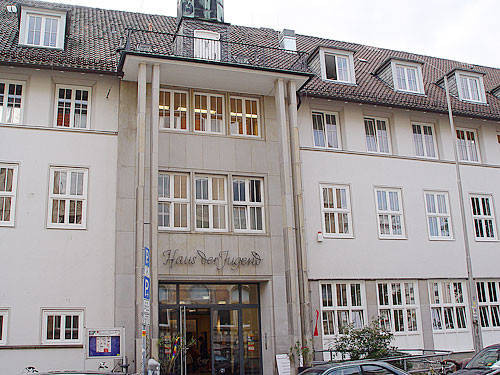 Haus Der Jugend Hannover
 Kunst & Musikschulen Freizeit & Sport