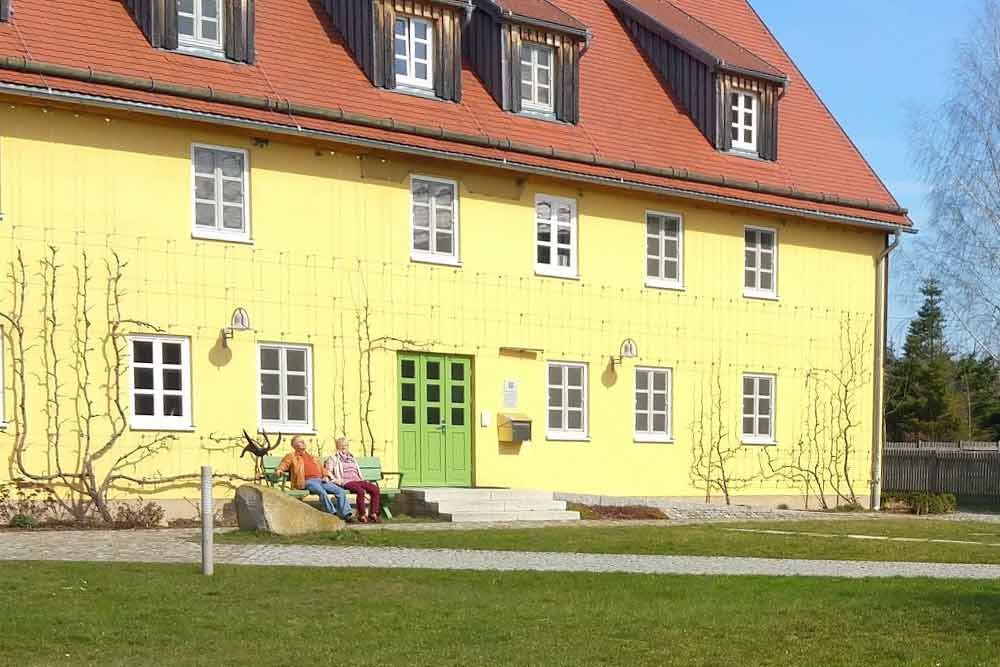 Haus Der Tausend Teiche
 Haus der Tausend Teiche Ausflug in ein verzaubertes