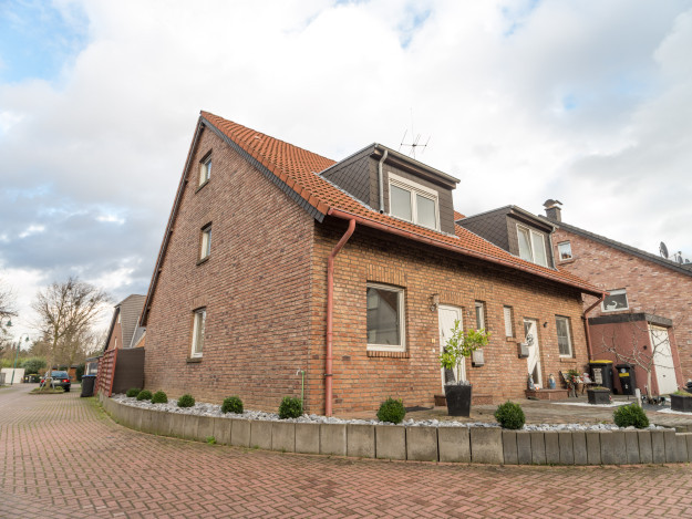 Haus Kaufen Duisburg
 Doppelhaus in Duisburg Rhein Ruhr Immobilien