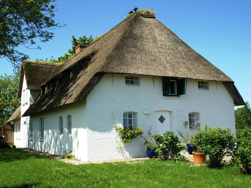 Haus Kaufen Garding
 Urlaub im behaglichen Reetdachhaus Haus Poppenbüll bei