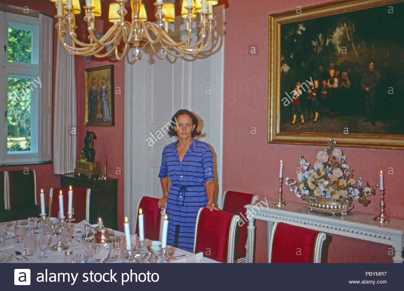 Haus Kaufen In Dülmen
 Gabriele Herzogin von Croy im Haus Merfeld in Dülmen