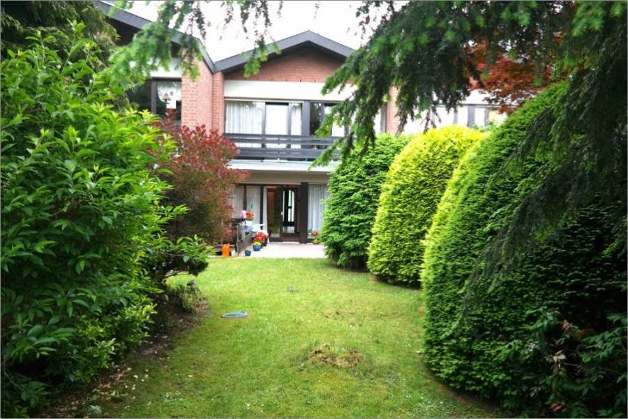 Haus Kaufen In Rösrath
 REAL HOUSE Charmantes Reihenhaus mit herrlichem Süd