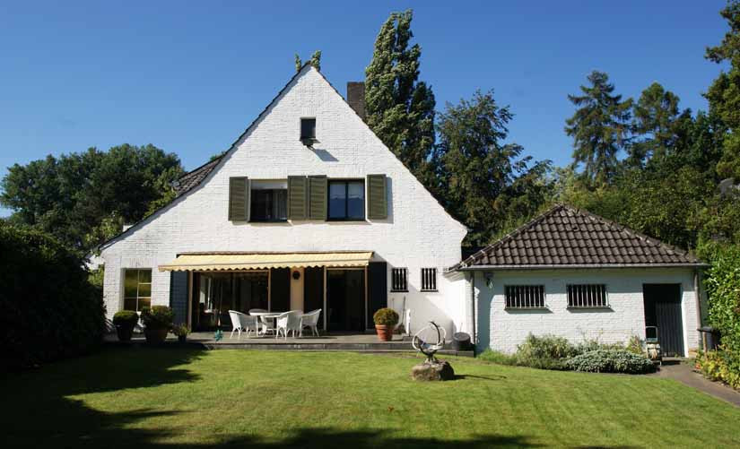 Haus Kaufen Krefeld
 KR BOCKUM Ein freistehendes Traumhaus im begehrten