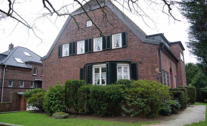 Haus Kaufen Krefeld Bockum
 Ein Klassiker in KR BOCKUM Wundervolles freistehendes