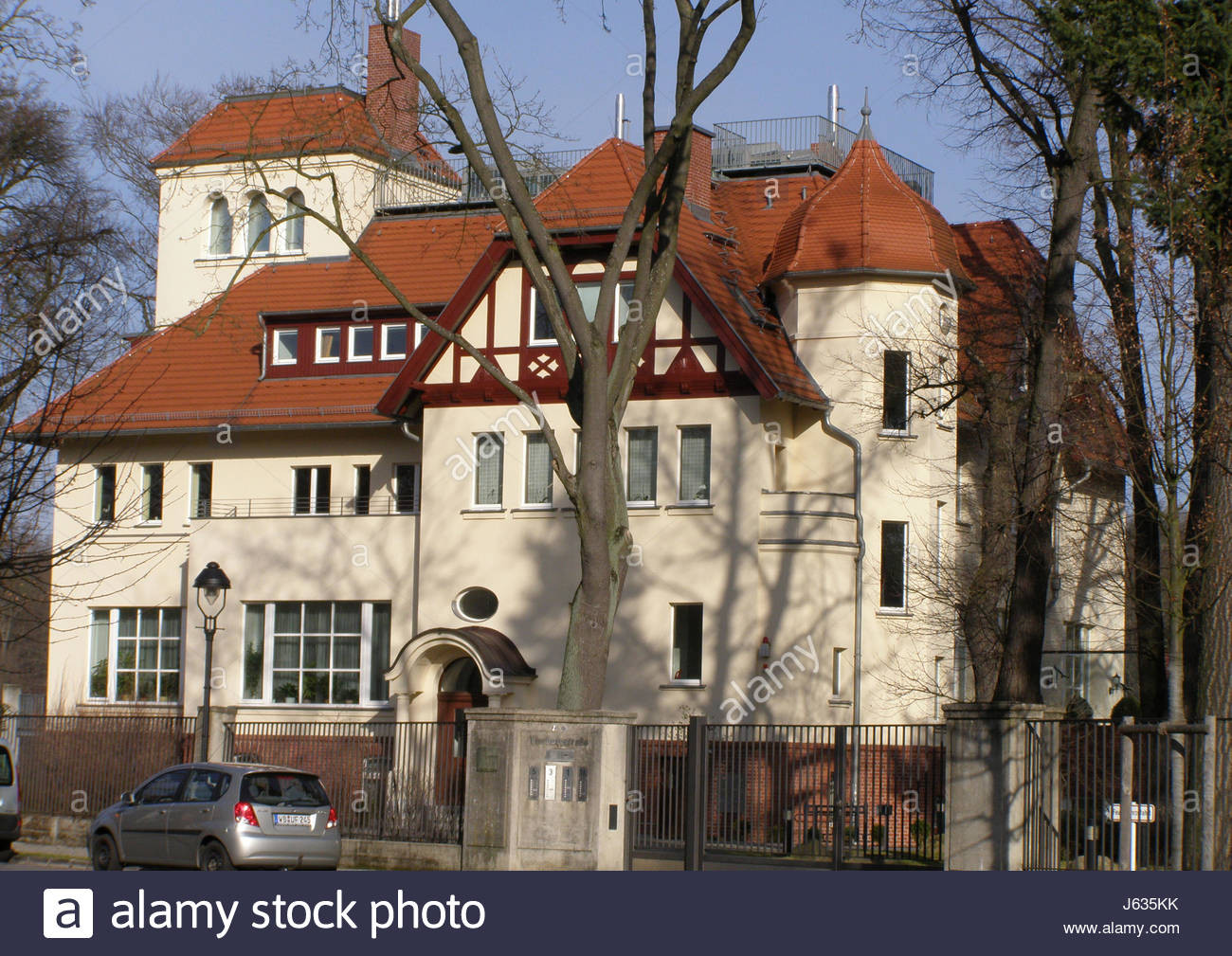 Haus Kaufen Schöningen
 Potsdamer Villa Hausbau Haus Wohnhaus Wohnhaus Stockfoto