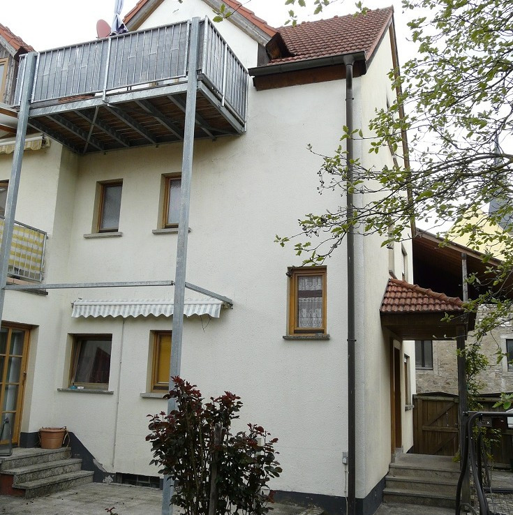 Haus Kaufen Würzburg
 Gut vermietetes 3 Fam Haus nahe Würzburg