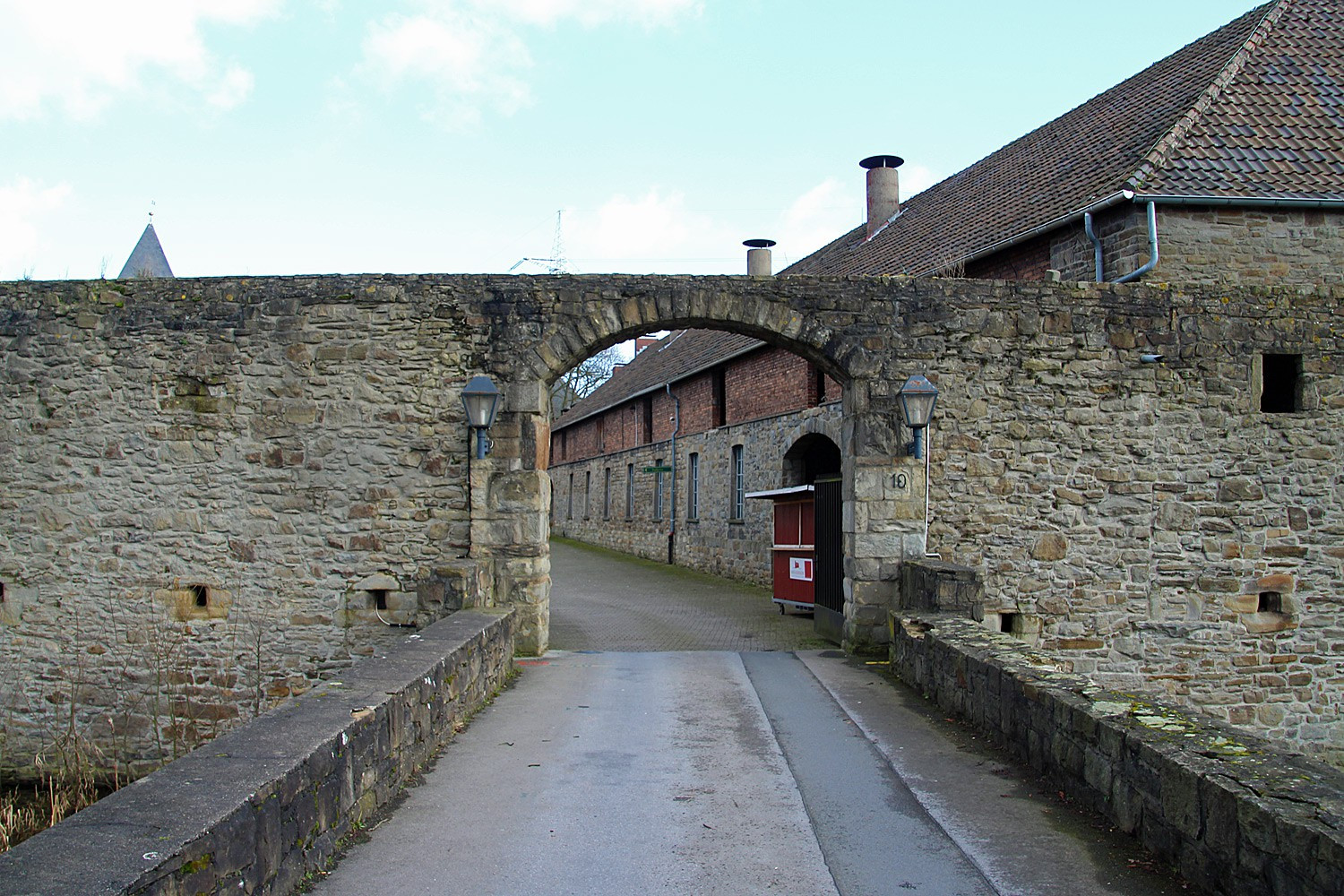 Haus Kemnade
 Wasserschloss Haus Kemnade in Hattingen › RuhrpottPedia