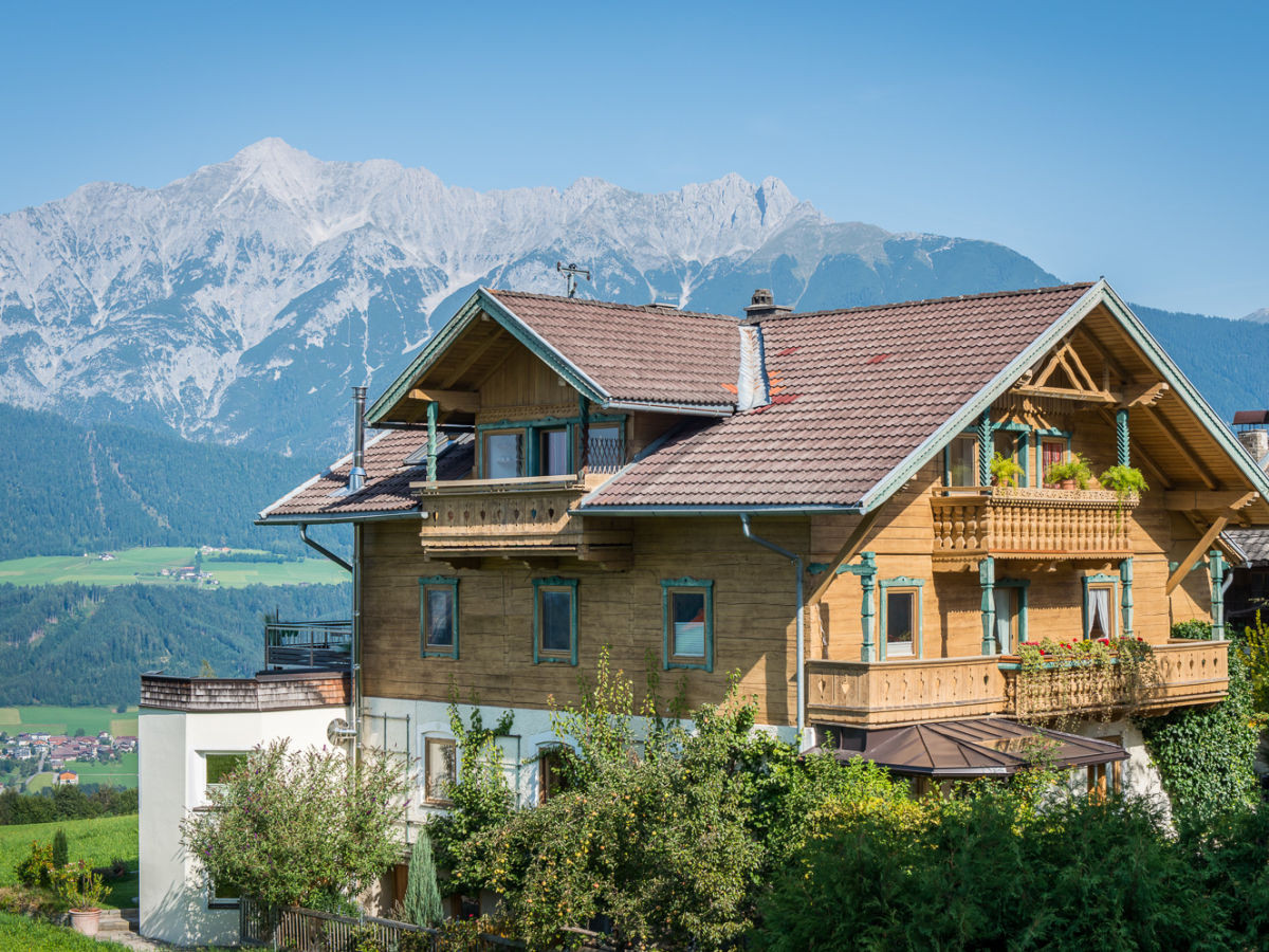 Haus Schönblick
 Ferienwohnung Haus Schönblick Silberregion Karwendel