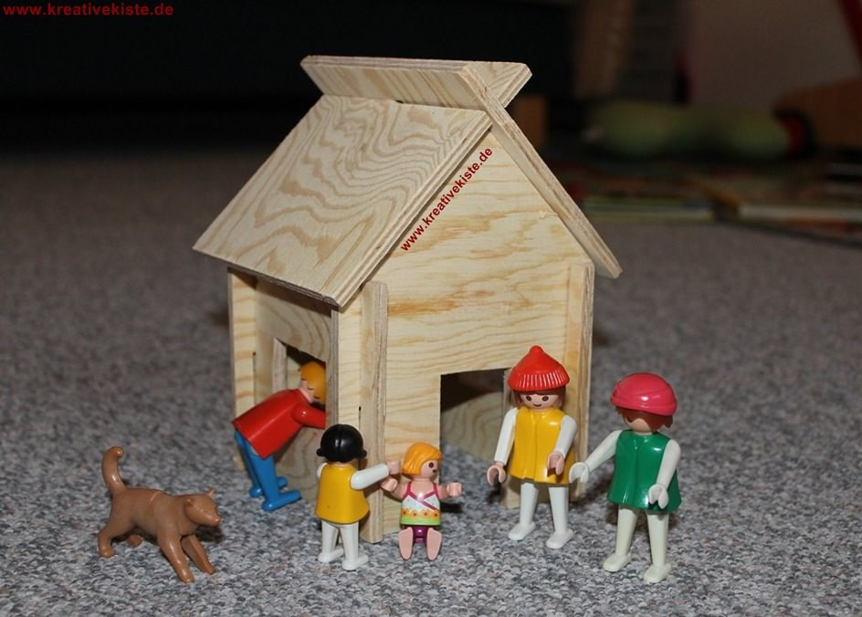 Haus Selber Bauen
 Schleich und Playmobil Holz Haus bauen