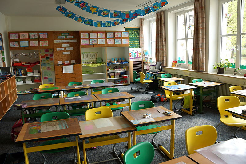 Haus St Marien Neumarkt
 File Grundschule Haus St Marien Neumarkt Klassenzimmer