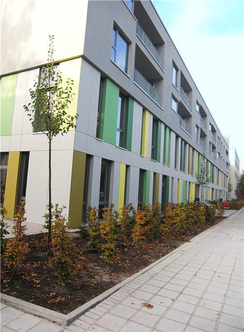 Haus Und Grund Karlsruhe
 Kinder und Familienzentrum Sonnensang Herzlich