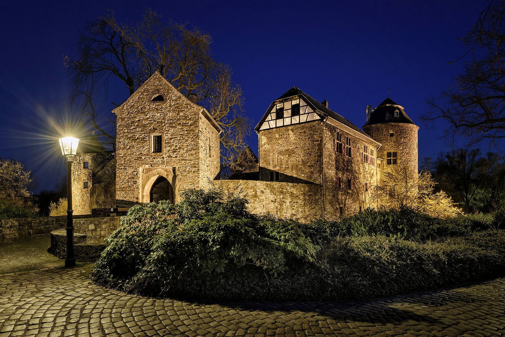 Haus Zum Haus
 Wasserburg Ratingen Haus zum Haus Foto & Bild