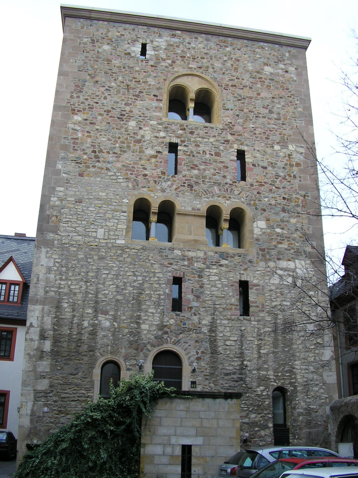 Haus Zum Haus
 Haus zum Stein –