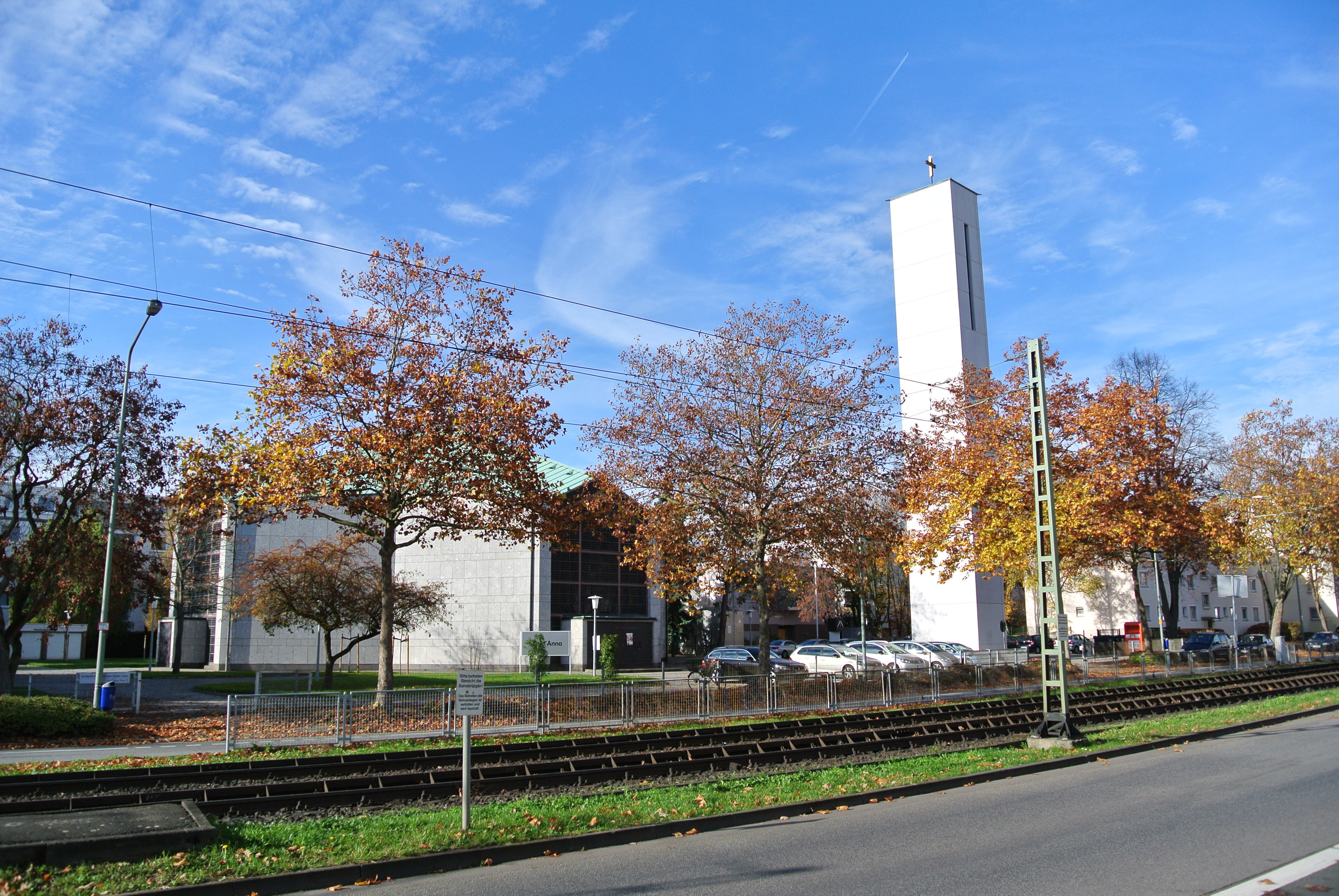 Hausen Frankfurt
 Datei St Anna Kirche Frankfurt Hausen