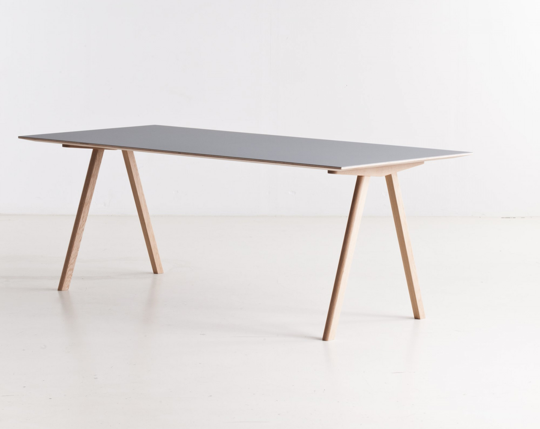 Hay Tisch
 Copenhague Table CPH10 Tisch Hay