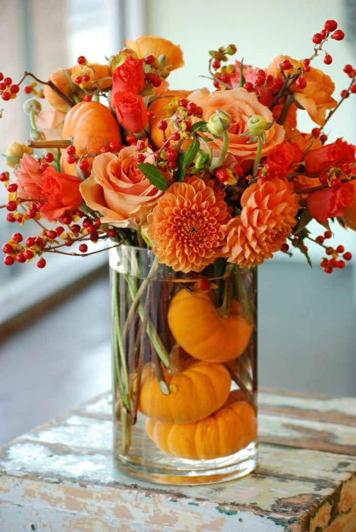 Herbstblumen Hochzeit
 herbst deko ideen herbstblumen kürbisse glasgefäß