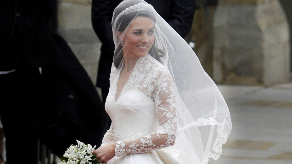 Herzogin Kate Hochzeitskleid
 Herzogin Kates Hochzeitskleid War das Design geklaut