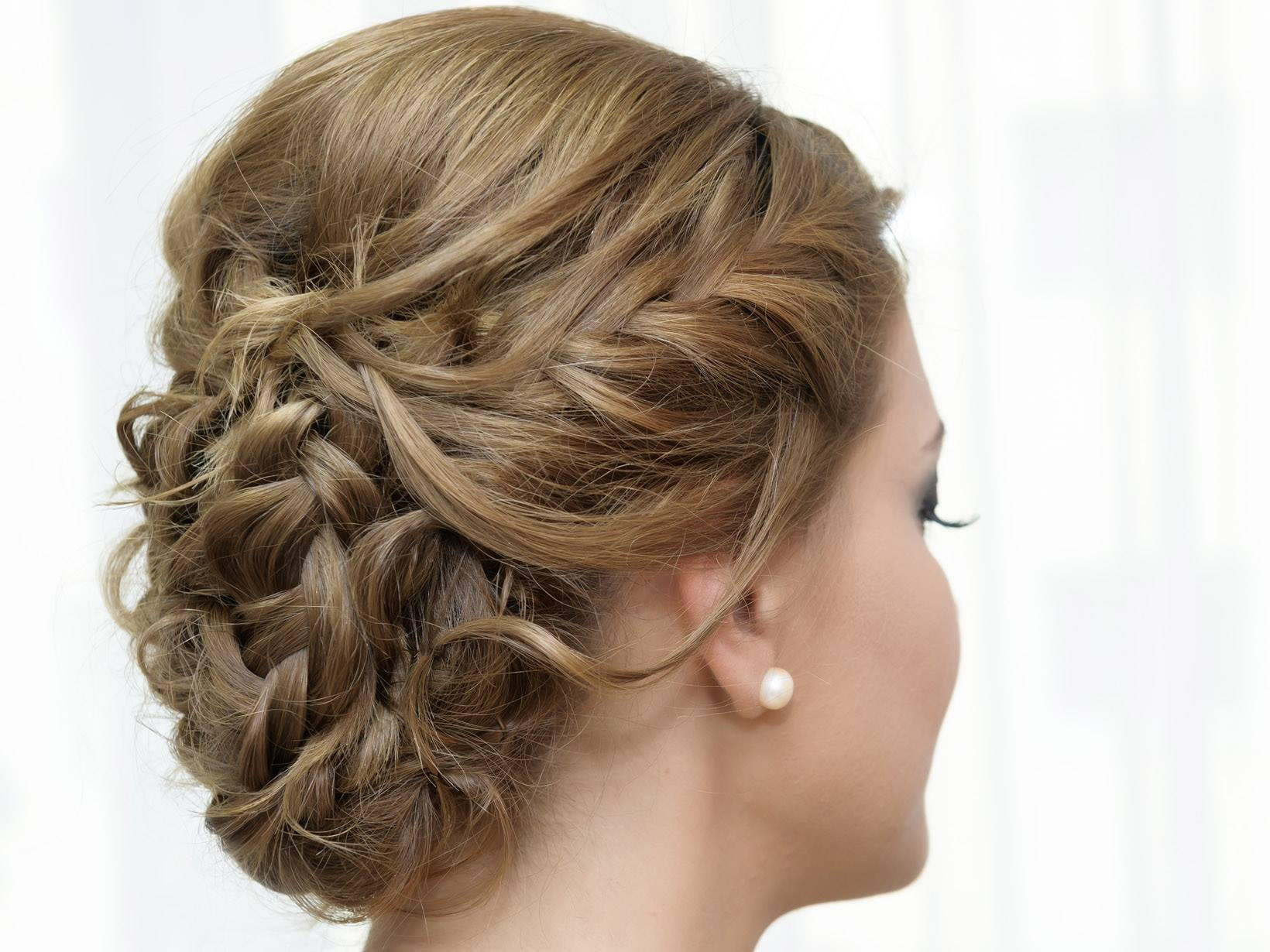 Hochsteckfrisuren Romantisch Geflochten Hochzeit
 Flechtfrisuren zur Hochzeit Inspiration für Braut