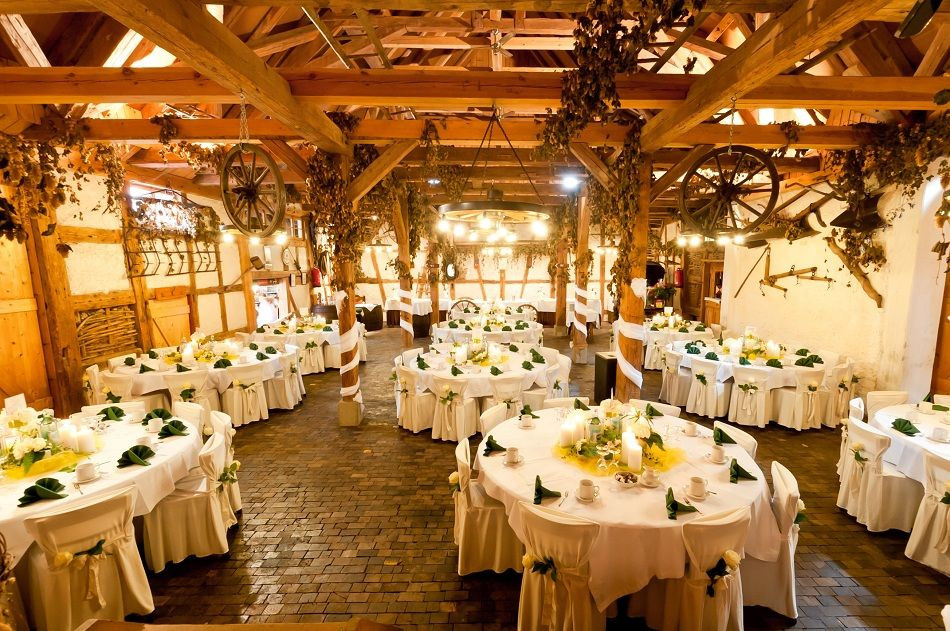 Hochzeit Allgäu Scheune
 Preusch´n Hof Favorite Event Places & Spaces