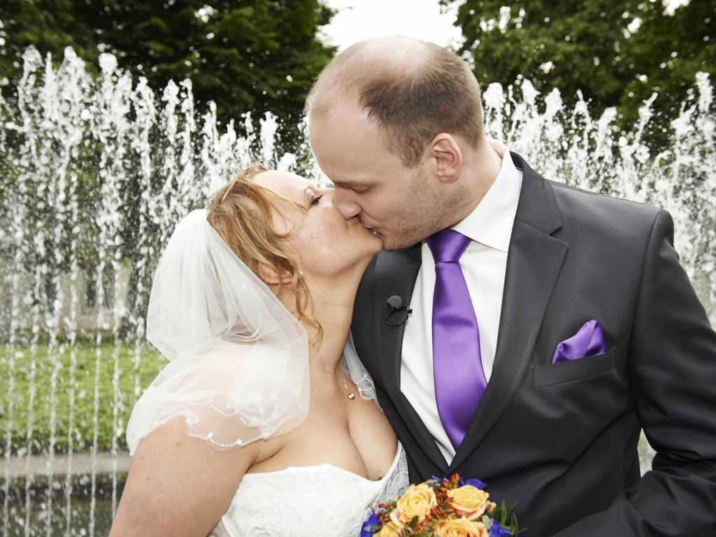 Hochzeit Auf Den Ersten Blick Bea Und Tim Getrennt
 "Blind Wedding" Bea Ihre Familie steht hinter ihr