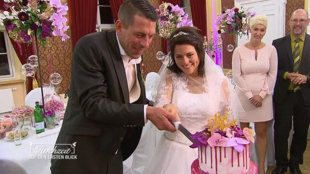 Hochzeit Auf Den Ersten Blick Frank Und Karin
 Hochzeit auf den ersten Blick Folge 2 Karin und Frank