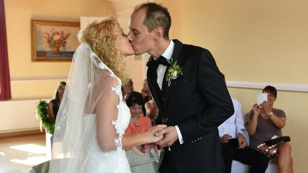 Hochzeit Auf Den Ersten Blick Selina Und Steve Getrennt
 Hochzeit auf den ersten Blick Video Neue Chance für