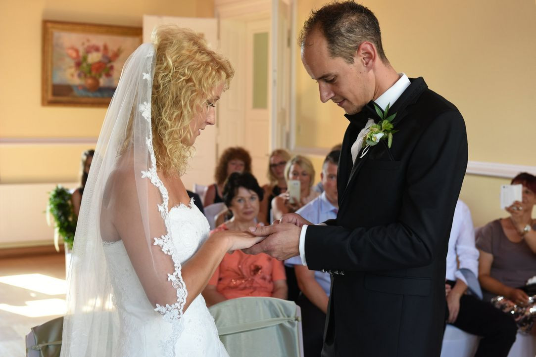 Hochzeit Auf Den Ersten Blick Steve Und Selina
 Selina und Steve Hochzeit auf den ersten Blick Episode 1