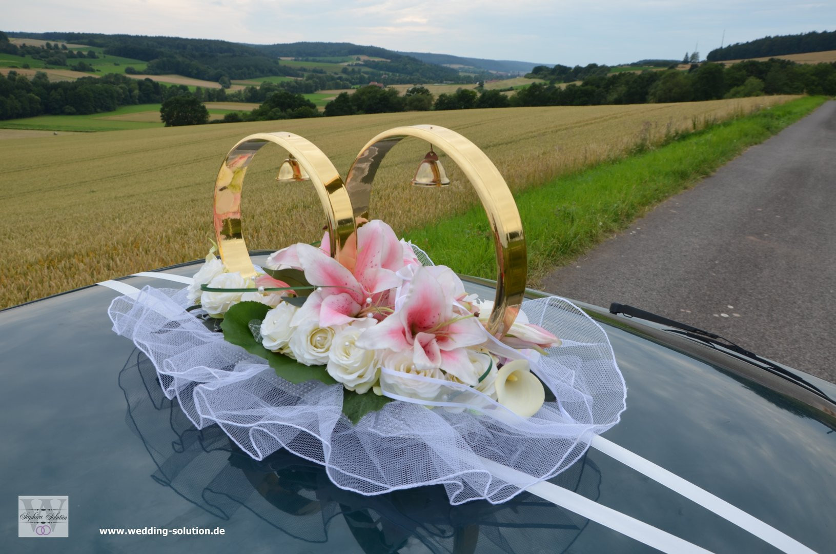Hochzeit Autodeko
 Autoschmuck Autodeko Hochzeit Blumengesteck Premium Ringe