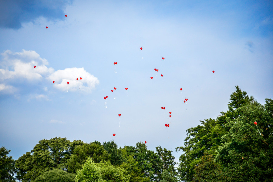 Hochzeit Ballons Steigen Lassen
 Luftballons zur Hochzeit Die Hochzeitsfotografen