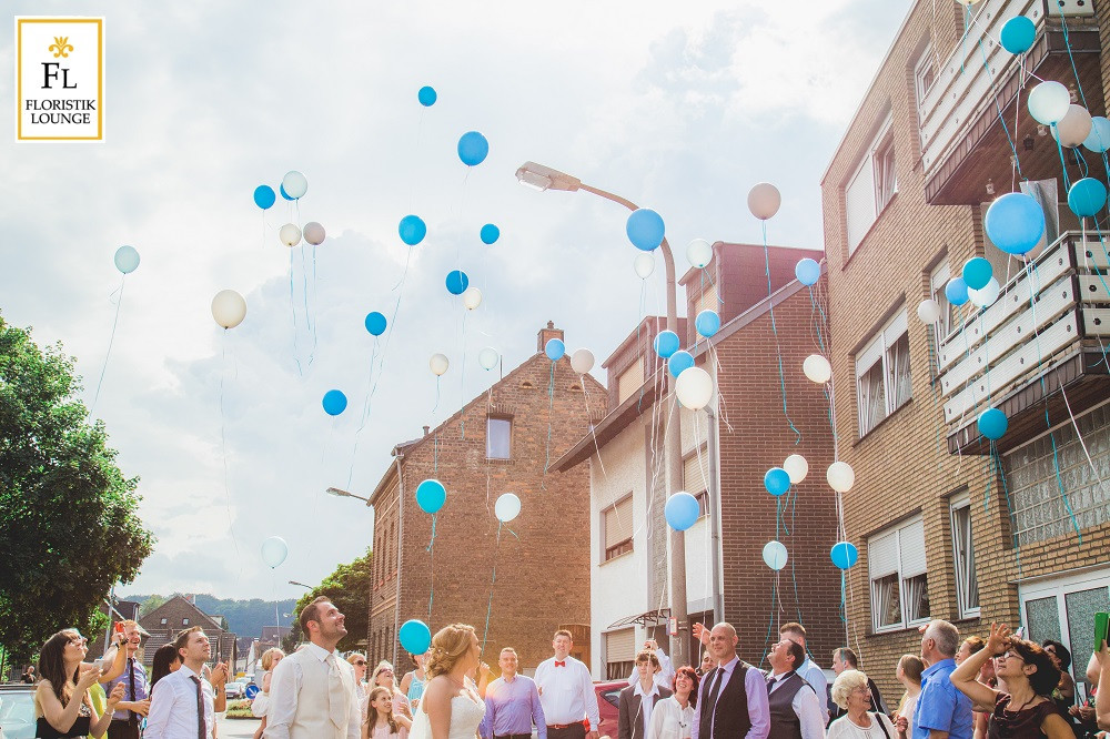 Hochzeit Ballons Steigen Lassen Passender Spruch
 Luftballons Steigen Lassen Hochzeit