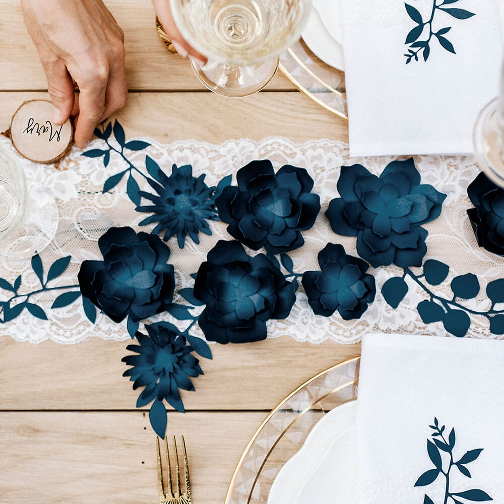 Hochzeit Blau
 Tischdeko Hochzeit Blumen dunkelblau 3 St weddix