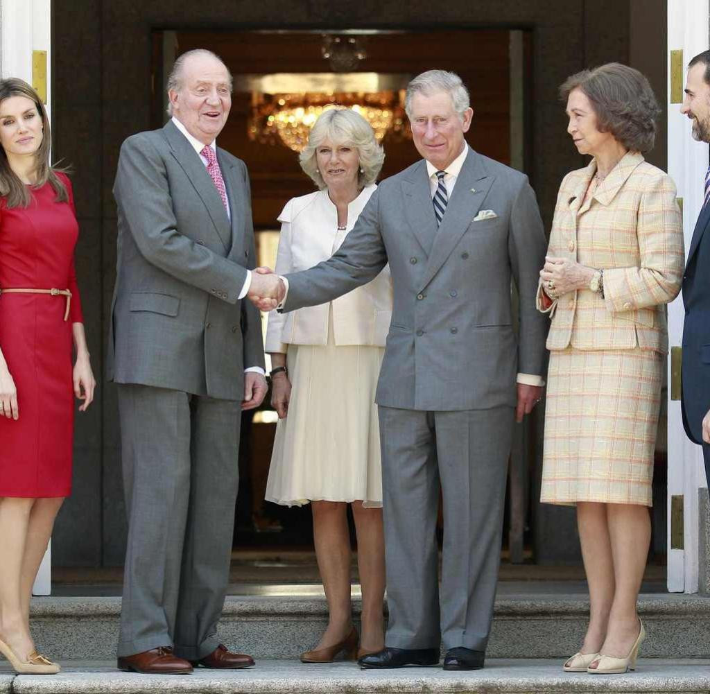 Hochzeit Charles Camilla
 Royals Charles und Camilla – eine lange Liebesgeschichte