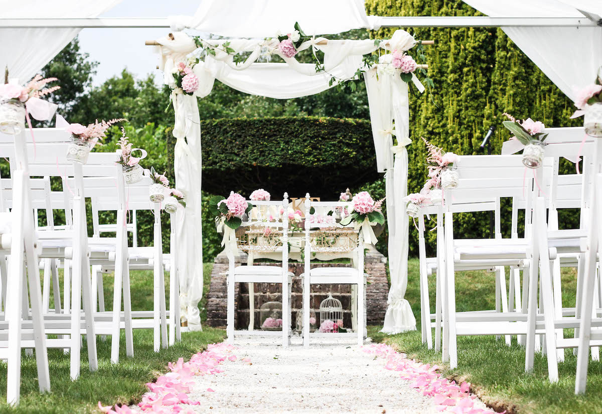 Hochzeit Draußen
 Freie Trauung im Schloss Rasa en Détail