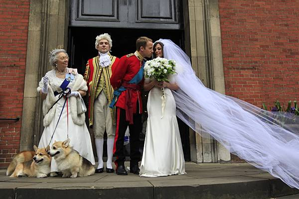 Hochzeit England 2019
 Hochzeit in England Prinz Wurst und Käse Middleton S 4