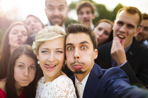 Hochzeit Gäste
 Überbrückungsprogramm für Gäste bei einer Hochzeit