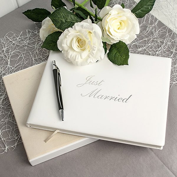 Hochzeit Gästebuch
 Hochwertiges Gästebuch aus Leder in Weiß für Hochzeit