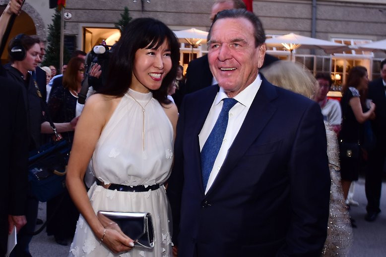 Hochzeit Gerhard Schröder
 Schröders Gästeliste Mit wem der Altkanzler seine