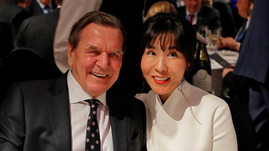 Hochzeit Gerhard Schröder
 Gerhard Schröder hat zum fünften Mal geheiratet