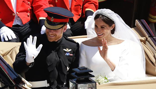 Hochzeit Harry Meghan Übertragung
 Hochzeitsparty mit besonderem Ring Die royale Hochzeit