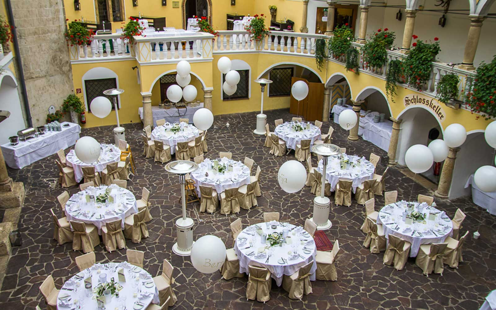 Hochzeit Hotel
 Weddings