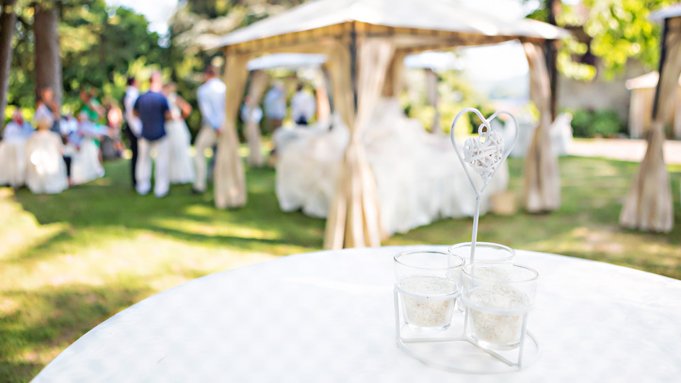 Hochzeit Im Garten
 Gartenhochzeit Tipps für Hochzeit im Freien NetMoms