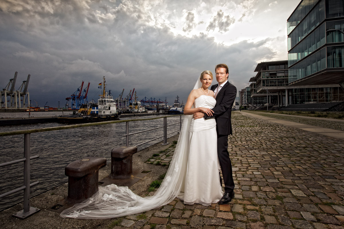 Hochzeit In Hamburg
 Hochzeitsfotograf Alsterlounge Hamburg • Hochzeitsfotograf