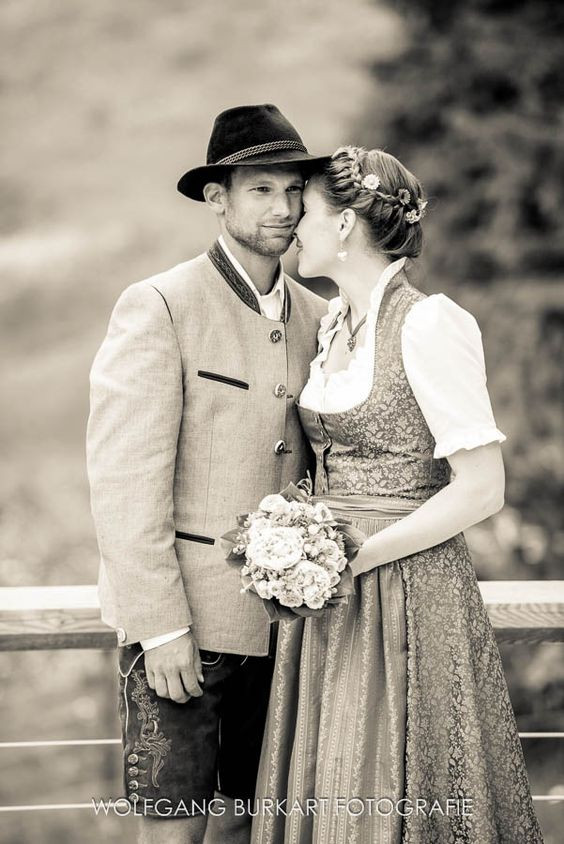 Hochzeit In Tracht
 Hochzeit in Tracht Hochzeitsfotos in Bayrischzell