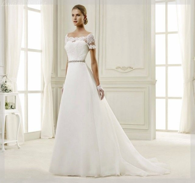 Hochzeit Kleid
 1000 ideas about Hochzeitskleider Schlicht on Pinterest