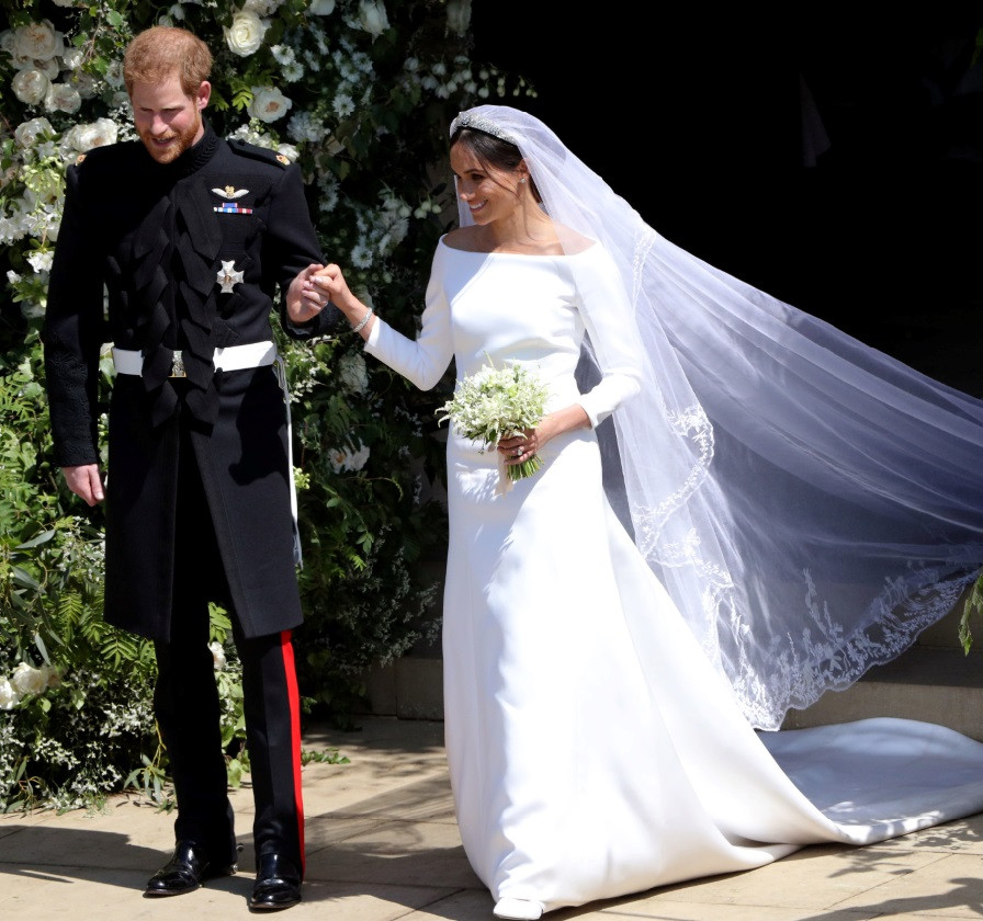 Hochzeit Megan
 Meghan Markle So war ihr After Party Brautkleid nach